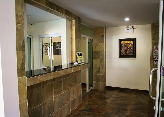 Sky Villa Hua Hin Guesthouse - Adults-Only