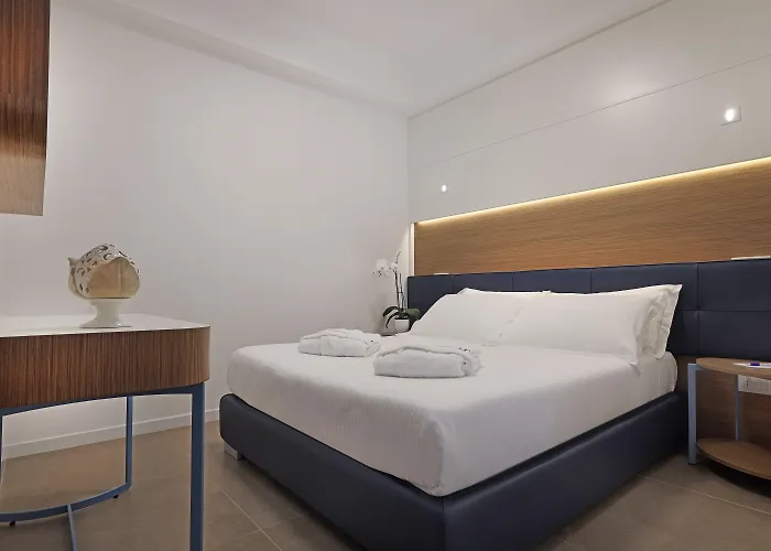 M&F Hotel