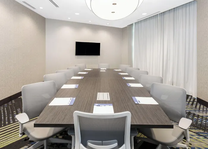 Holiday Inn Express & Suites Downtown Ottawa East By Ihg
