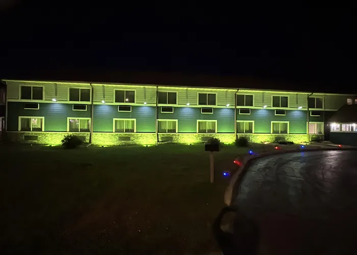 Northwoods Inn And Suites