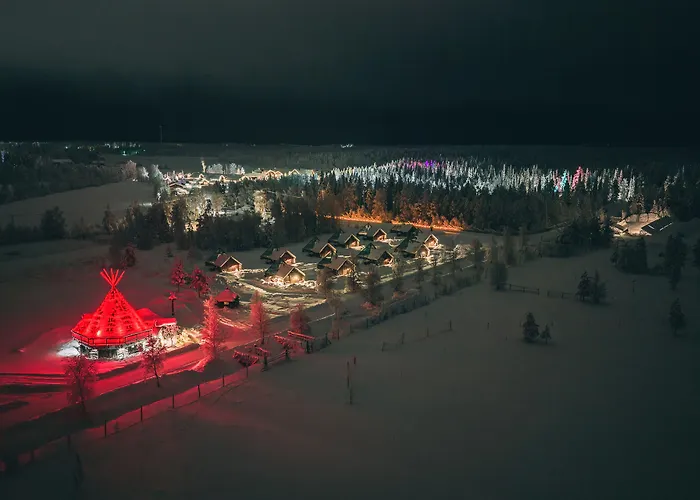 Aurora Pyramid Glass Igloos