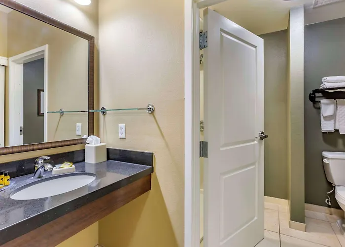 Best Western Plus Chandler Hotel & Suites
