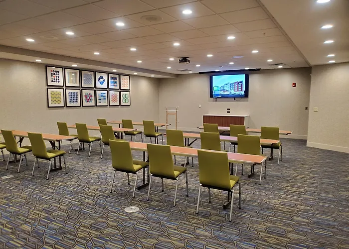 Holiday Inn Express & Suites Sandusky By Ihg