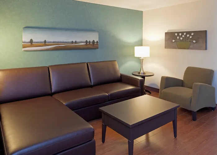 Holiday Inn Express Hotel & Suites Saint - Hyacinthe By Ihg