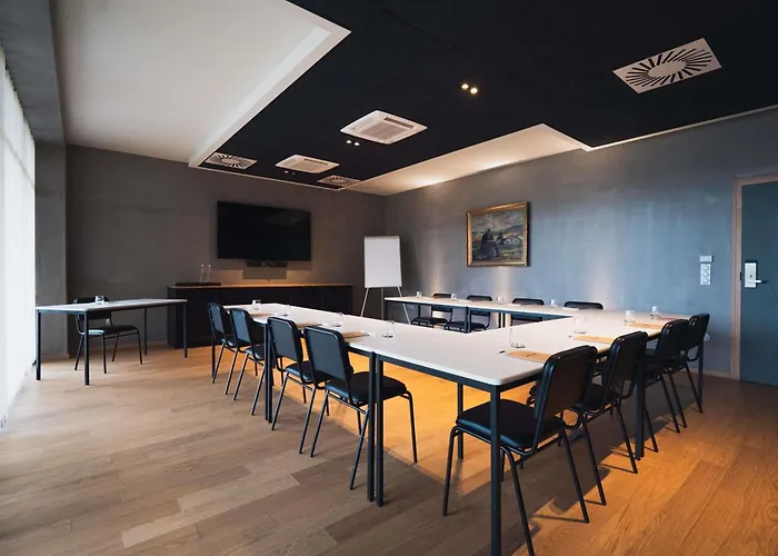 Greet Hotel Cernay Mulhouse