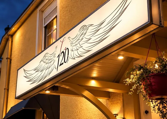 Le 120 - Groupe Logis Hotels - Ex Auberge la Terrasse