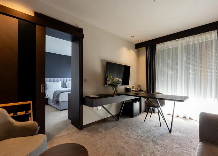 Derand Hotel