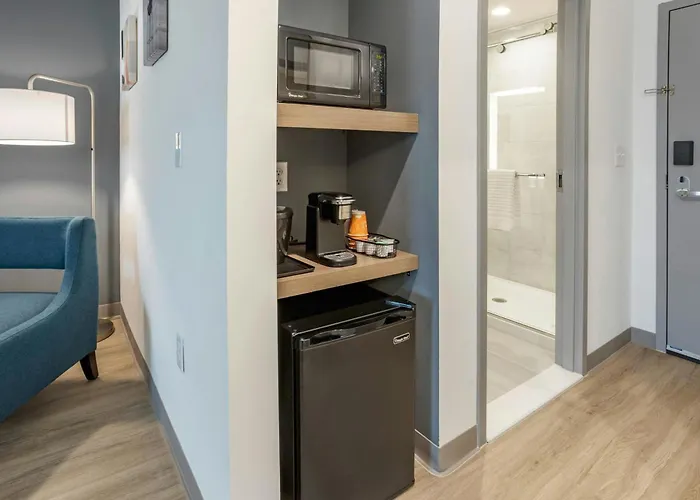 Four Points By Sheraton Newark Airport