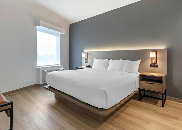 Four Points By Sheraton Newark Airport