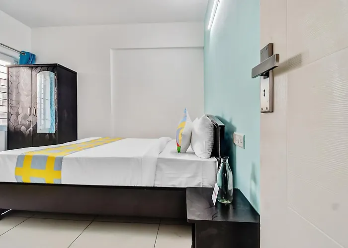 Hotel O Crystal Inn