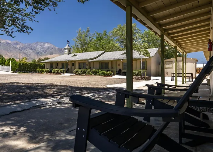 Eastern Sierra Motor Lodge