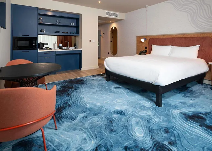 Ibis Styles Burton On Trent- Hotel & Suites