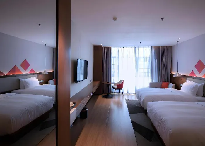 Borrman Hotel Baise High-Speed Railway Station Hengning Plaza