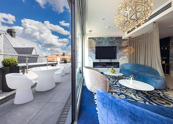 Best Western Premier Royal Blue - Adult Only