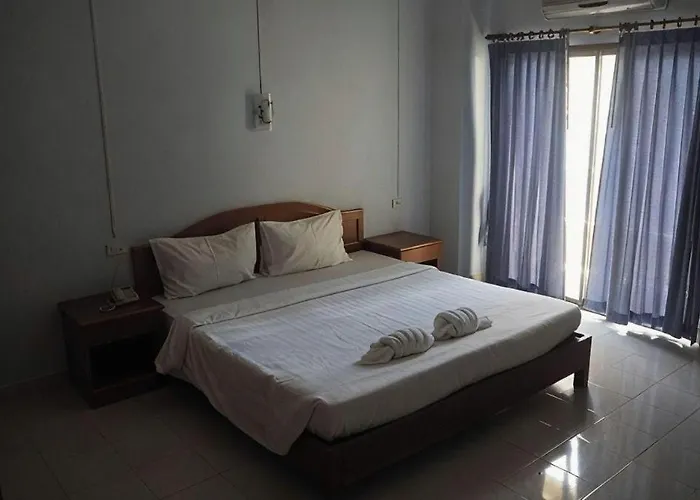 Ritzy House Hotel