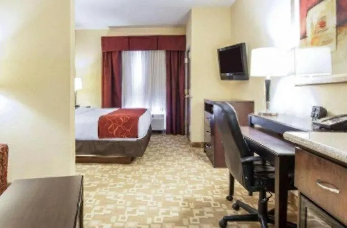 Comfort Suites