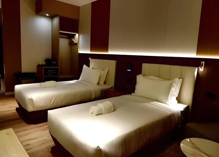 J Hotel