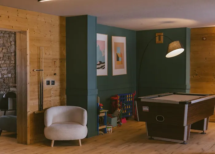 Alpeen Hotel