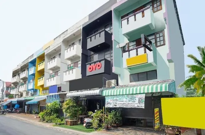 OYO 723 Lamphun Hostel