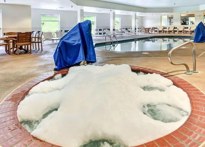 Comfort Suites Near Hot Springs Park