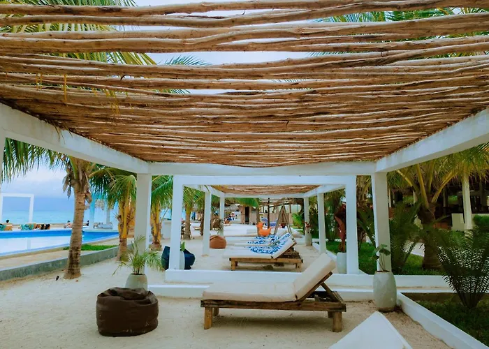 Jambo Resort By Mambo Hotels