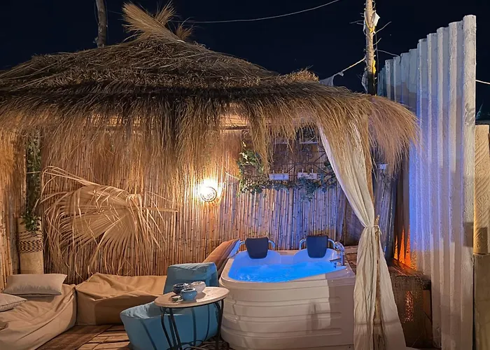 Al Madina, Traditional Riad