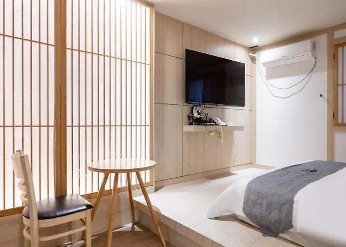 Daeheung Manwol Hotel
