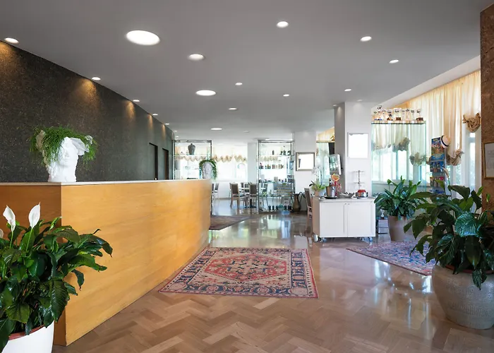 Hotel Lady Mary Milano Marittima