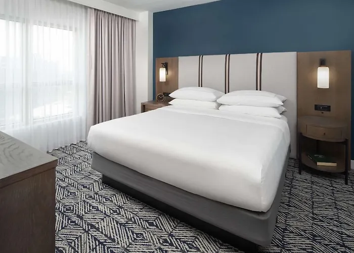 The Chifley Houston, Tapestry Collection By Hilton Hotel