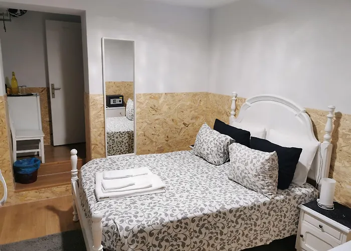 Jualis Guest House OOporto