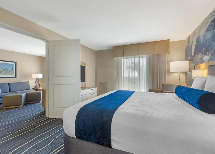 Best Western Plus Marina Gateway Hotel National City