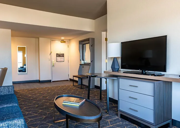 Holiday Inn & Suites Oakland - Airport By Ihg
