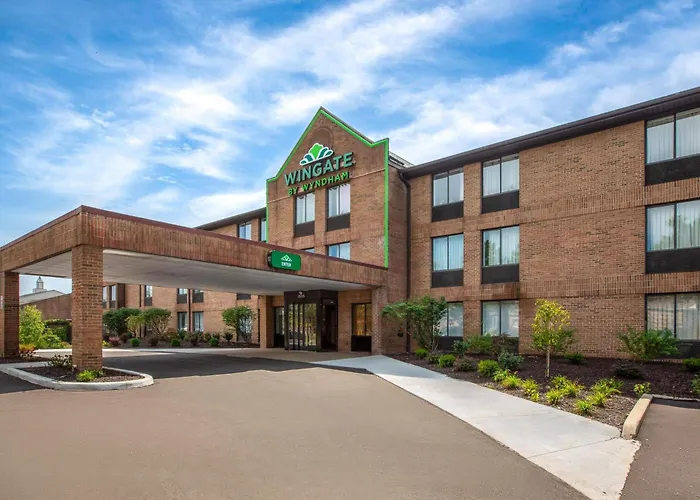 Wingate By Wyndham Livonia Hotel