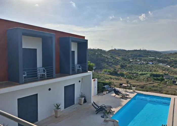 Casa Ceedina Bed And Breakfast & Beauty Batalha
