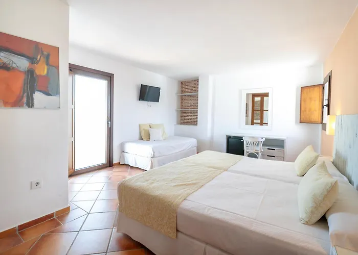 Hostal Doña Lola Marina