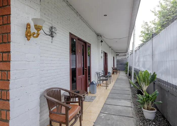 Reddoorz Plus At Ampera Raya Jakarta