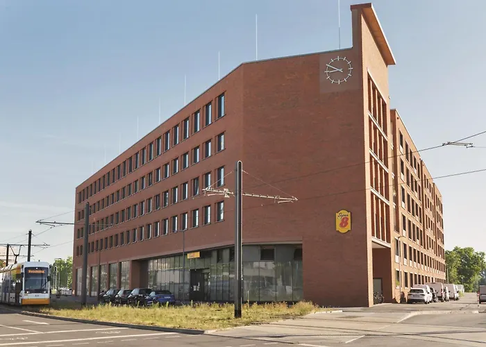 Super 8 by Wyndham Mainz Zollhafen