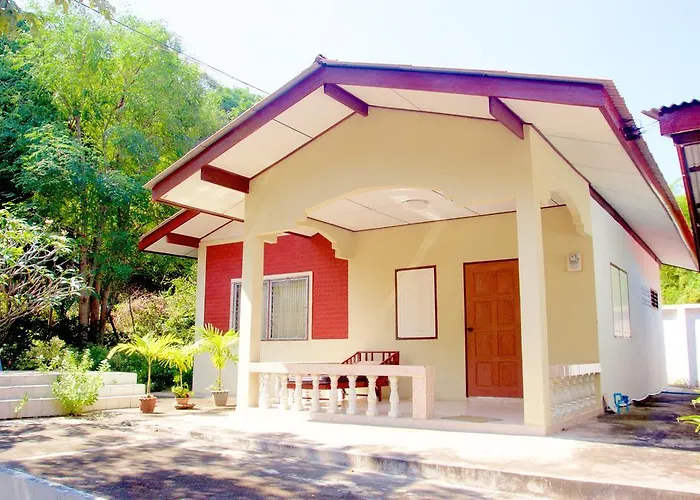 Sichang Shine Khao Resort