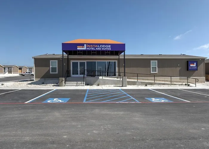 Instalodge Hotel And Suites Karnes City