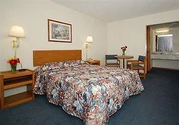 Econo Lodge Silver Dollar City Area