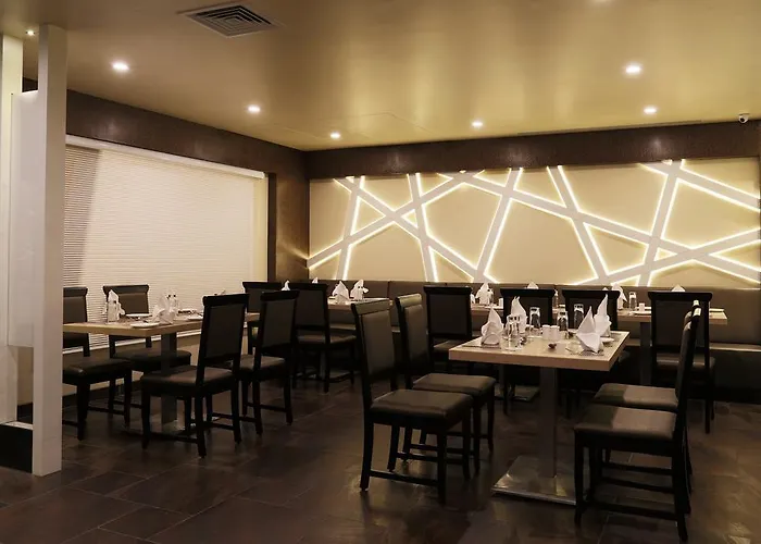 Grand Kailash Hotel