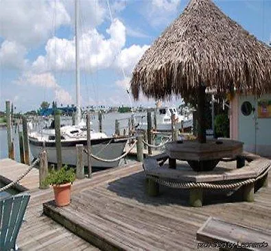 Snug Harbor Inn Waterfront Ban