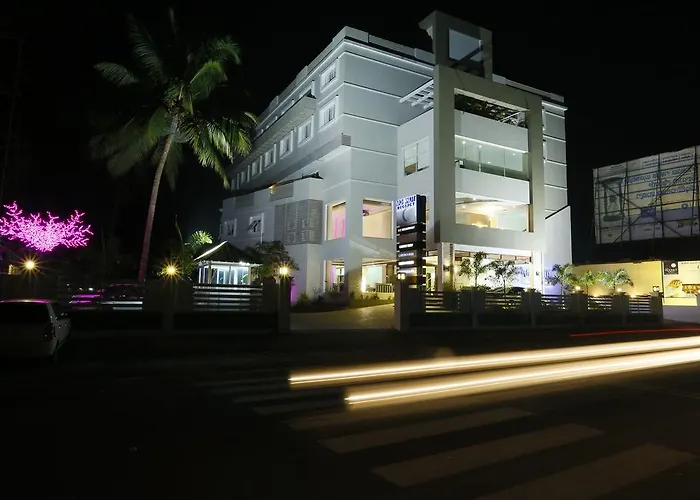 Hotel Moonlit Regency