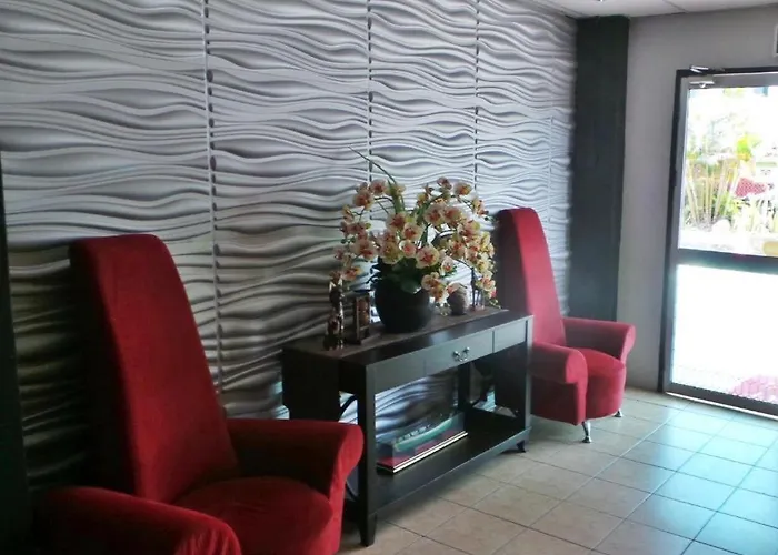 Apek Utama Hotel