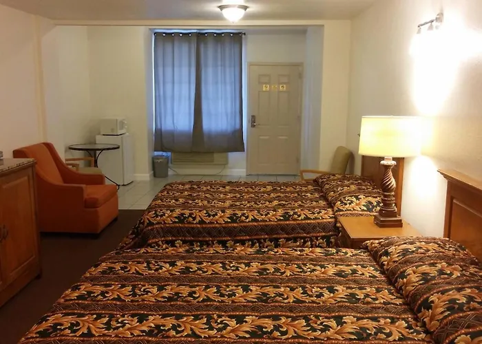 Country Regency Inn & Suites