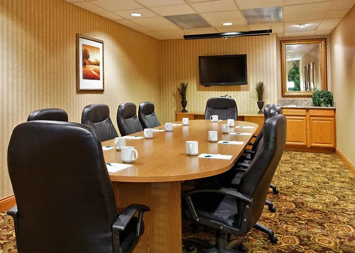 Country Inn & Suites By Radisson, Sycamore, Il