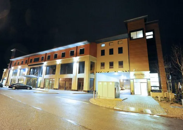 Carrick Plaza Suites And Apartments