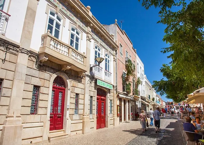 Muralha House