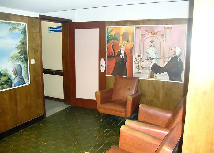 Casa De Retiros N. S. Perpetuo Socorro Hotel Guimarães