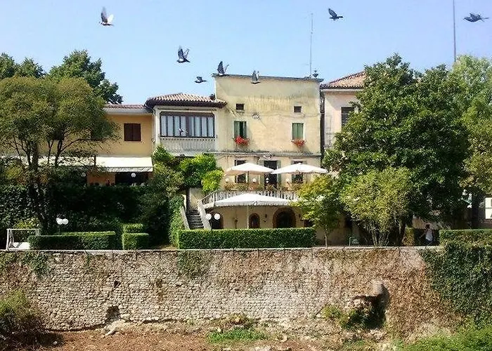 Leon D'Oro - Art Hotel